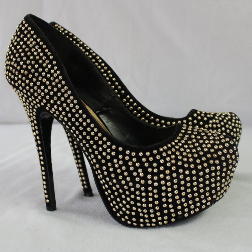 Shekh Shoes Size 11 Black Heels with metal dots he